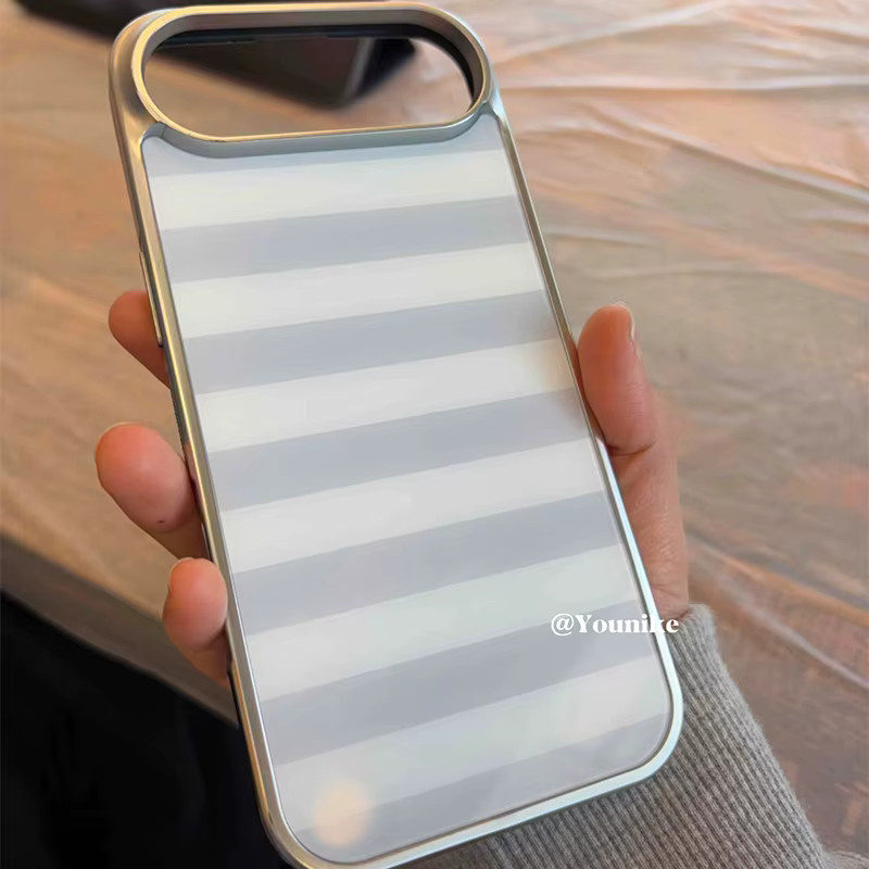 Koreanische Handyhülle für Apple iPhone in Grau-Weiß Gestreift als Rückseiten-Cover für verschiedene Modelle - Bild 2