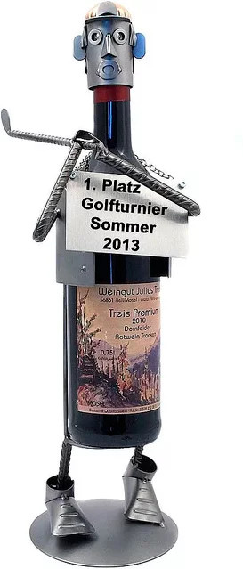 Weinflaschenhalter Golfspieler von Hinz & Kunst aus Metall in Silber - Bild 1