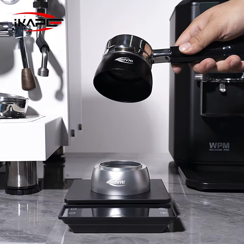 IKAPE Espresso Magnetischer Dosiertrichter für Universal-Siebträger in den Größen 51mm, 54mm und 58mm aus Edelstahl in Weiß, Schwarz oder Silber - Bild 2