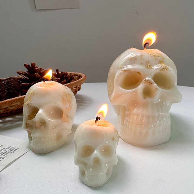 UDOCOOL Halloween Silikonform für Kerzen und Seifen mit Totenkopf-Motiv in Weiß - Bild 1