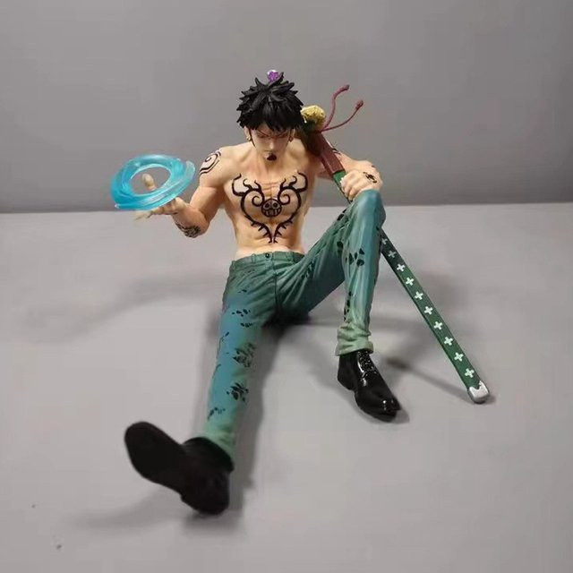 Bandai One Piece Trafalgar Law Sitting Ver. Anime Action Figure aus PVC, Multicolor, Höhe: 14 cm - Bild 1