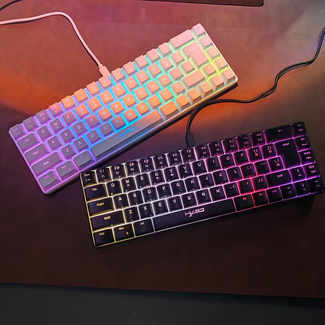 HXSJ Gaming-Membrantastatur in 65 % Größe mit RGB-Hintergrundbeleuchtung, 68 Tasten, USB-Anschluss, Weiß - Bild 1