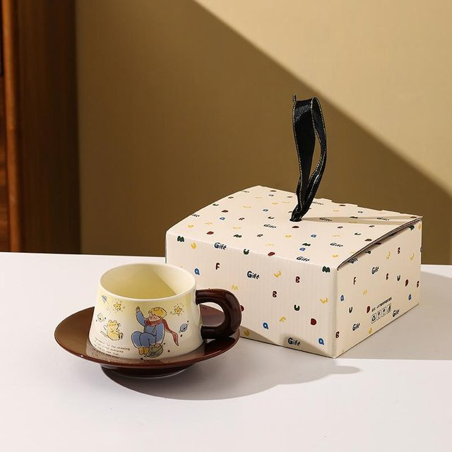 Sternenprinz Keramik Kaffeetasse mit Untertasse in Braun, Cartoon Design Geschenkset, 250-300ml - Bild 1