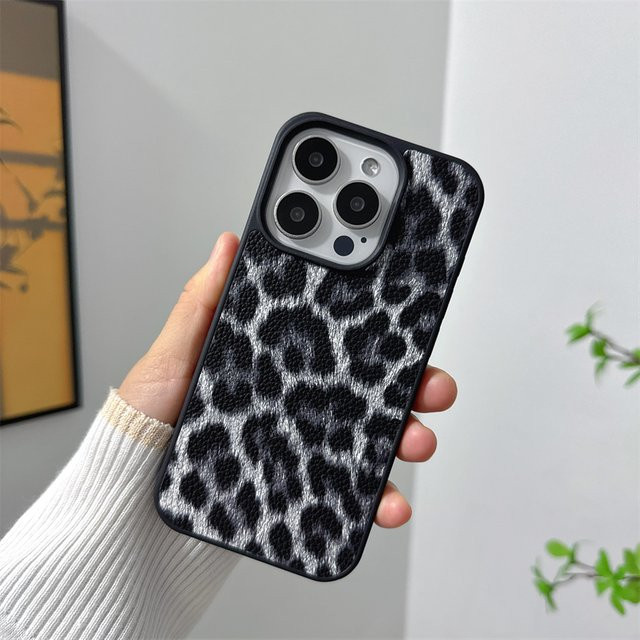 Stoßfeste iPhone Handyhülle aus PU-Leder mit Leopardenmuster in Multicolour - Bild 1