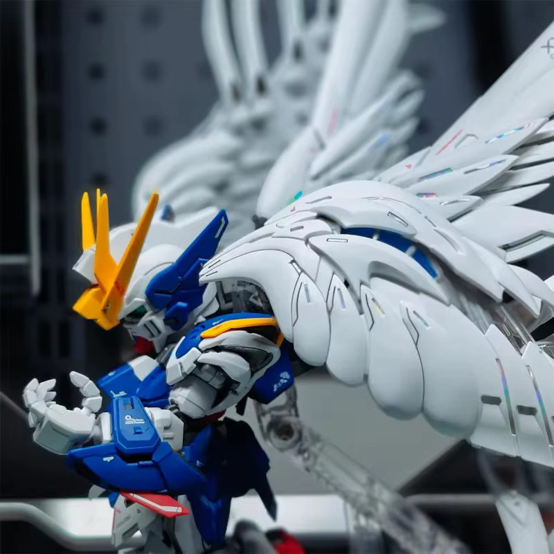 Bandai MGSD Wing Zero Custom EW Angel Feather-Drop Modellbausatz in Weiß mit Wasserabziehbildern - Bild 3