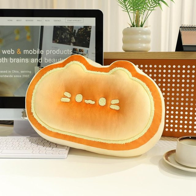 Binchi Fitness Käsekuchen Plüschkissen in Orange, 40 cm Breite - Bild 1