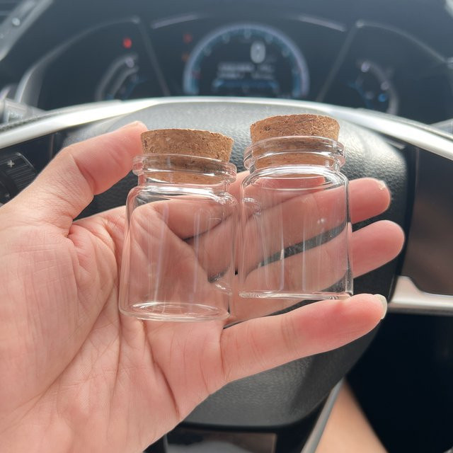 LYGIL Mini Glasflaschen mit Korken, transparente Glasröhren für DIY Dekoration, 30 ml, Durchmesser: 3,7 cm, Höhe: 5,0 cm - Bild 1