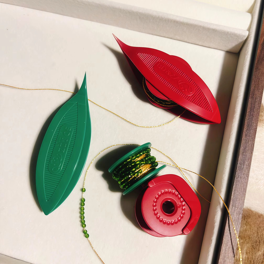 Rot-Grünes Spitzen-Flechtwerkzeug-Set aus Kunststoff für DIY-Handarbeiten und Webbedarf - Bild 2