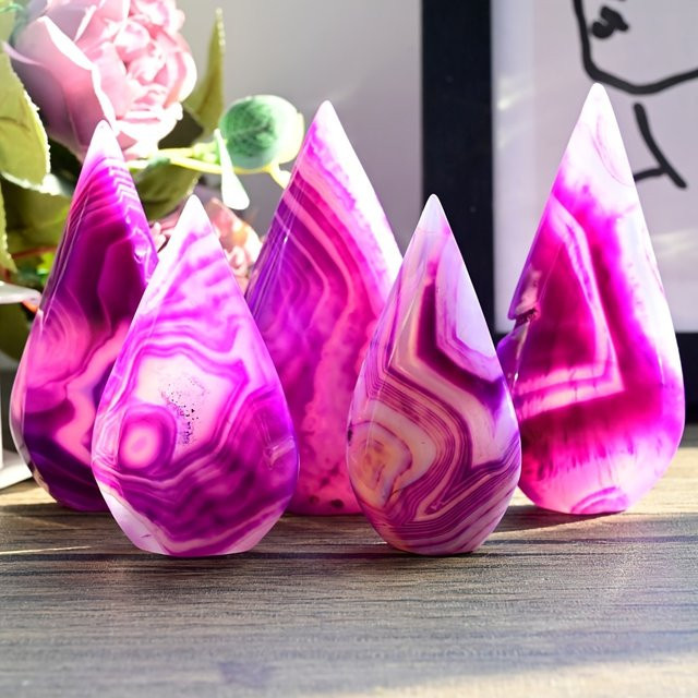 CrystalHola Achat Tropfen in Lila als böhmische Heimdekoration aus Stein - Bild 1