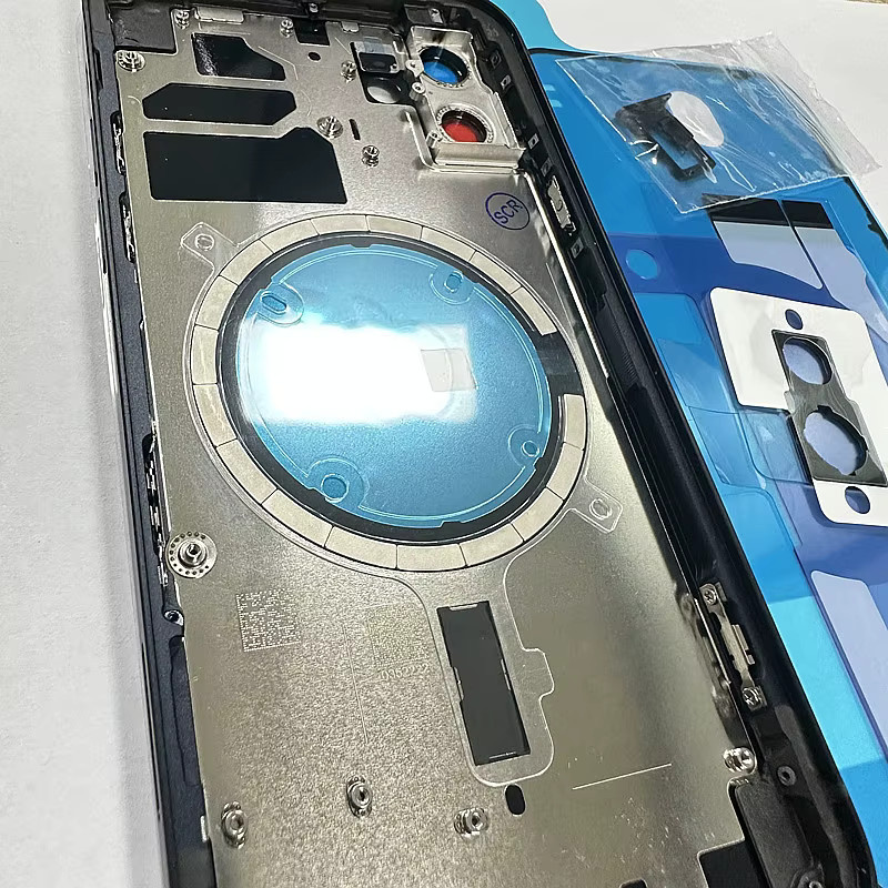 Apple iPhone 12 Rückgehäuse Ersatzset in Rot mit Glas, Mittelrahmen, Batteriefach, SIM-Fach und Seitentasten - Bild 4