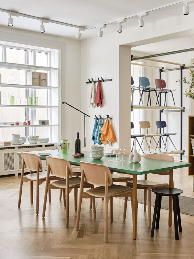 HAY Two Colour Rechteckiger Tisch in Green aus Valchromat und Stahlrohr - Bild 2