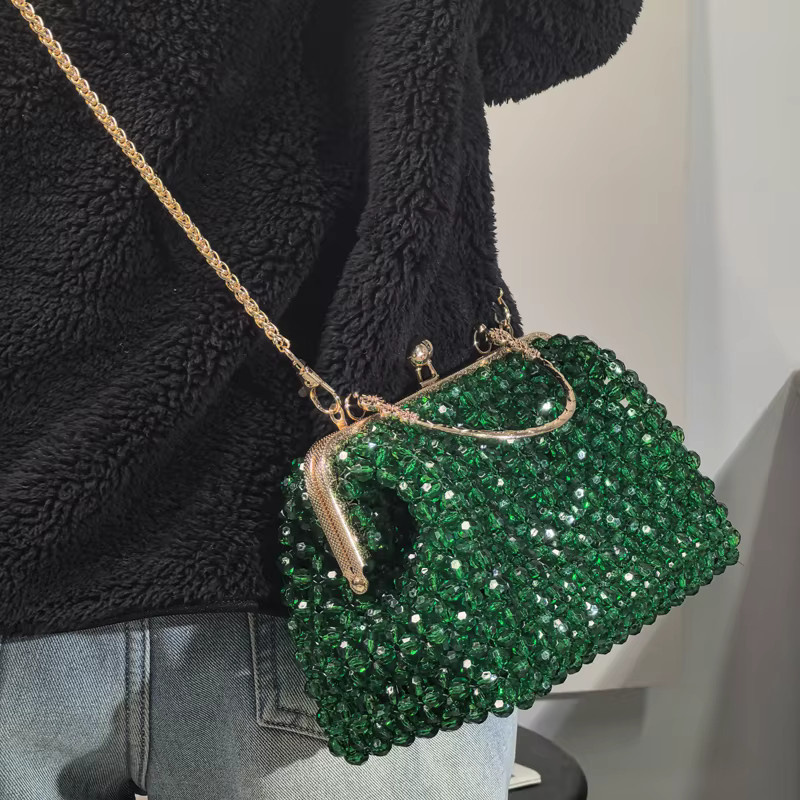 YYFAMULEY Clutch, smaragdgrün, Perlen, goldener Rahmen, Kettenriemen - Bild 3