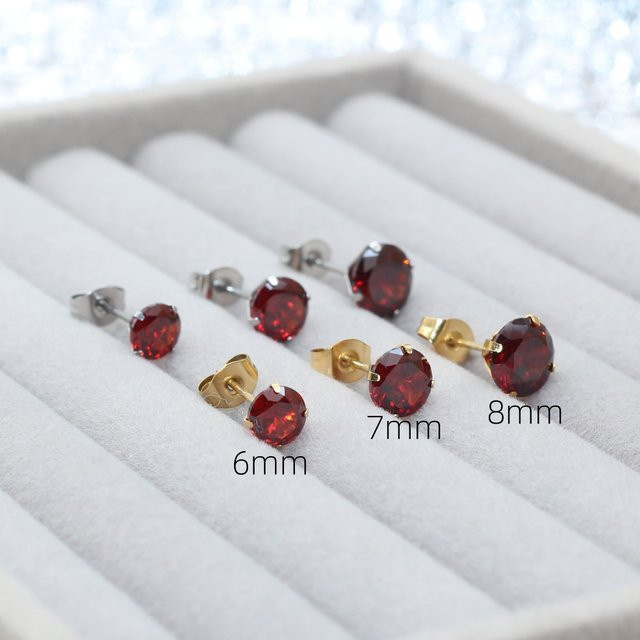 Ohrstecker Edelstahl, goldene IP-Beschichtung, Granatapfel rot, Zirkone, Unisex - Bild 1