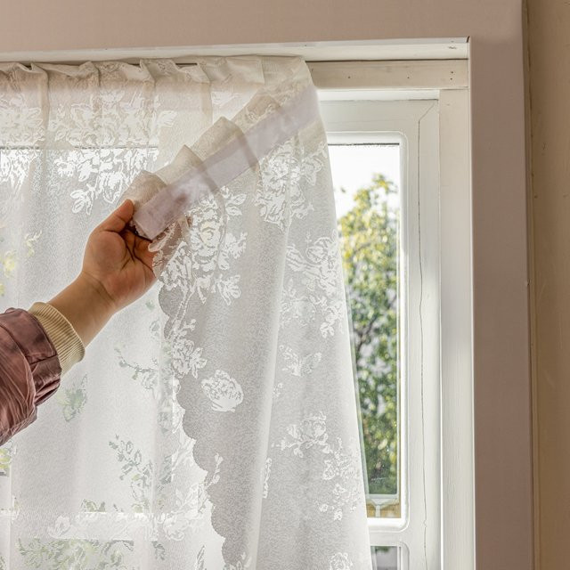 CENTURyMiG Vorhang mit Schmetterlingsrose Bestickung in Weiß, floraler Stoff für Schlafzimmer und Wohnzimmer, B: 130 cm, H: 100 cm - Bild 1