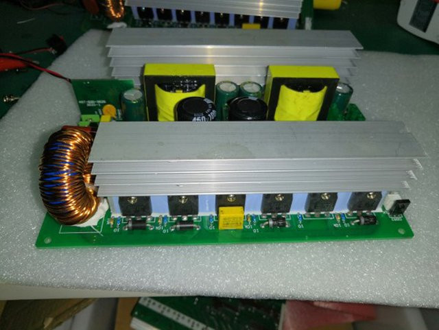 24V zu 220V Inverter Platine Treibermodul 2000W reine Sinuswelle DC-AC Power Converter Step-Up Boost Modul in Multicolour - Bild 1