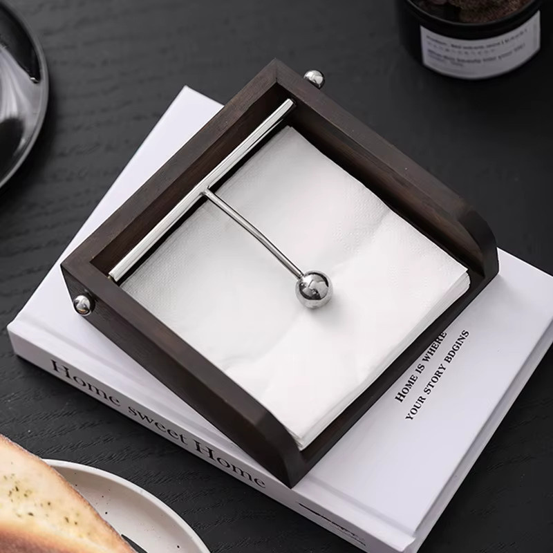 Handgefertigter Serviettenhalter aus Holz von CH CACILLO in Khaki mit geometrischem Design für Tischdekoration und Wohnzimmer - Bild 4