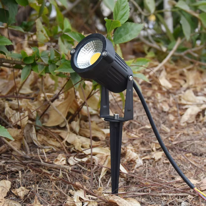 CTEEATE LED COB Garten Strahler mit Ground Spike in Weiß und Schwarz, Warmweiß 3000K, Wasserdichte Outdoor Rasenlampe für Garten und Wege - Bild 5
