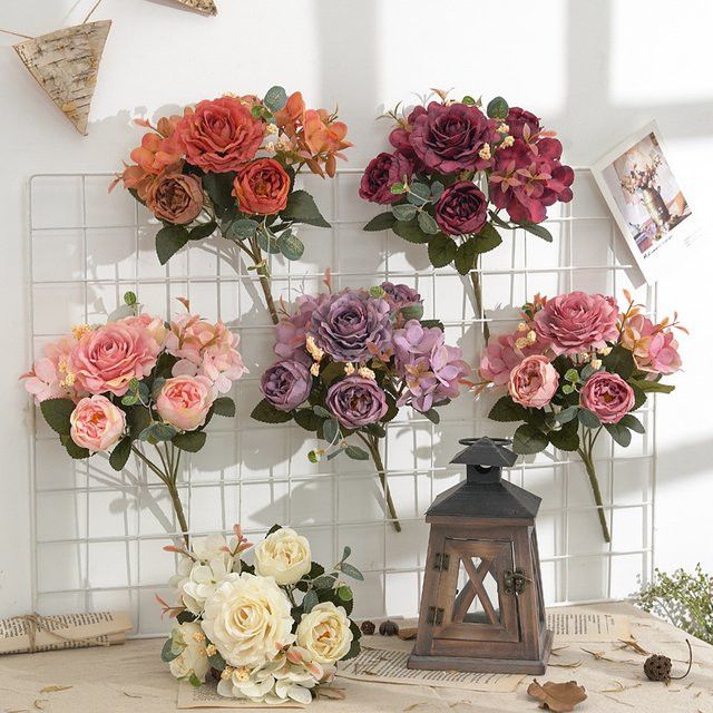 Spilewka Retro Seidenrosen-Bouquet aus Kunstpflanzen in Weiß mit Hortensien und Pfingstrosen als Tischdekoration für Hochzeiten - Bild 1