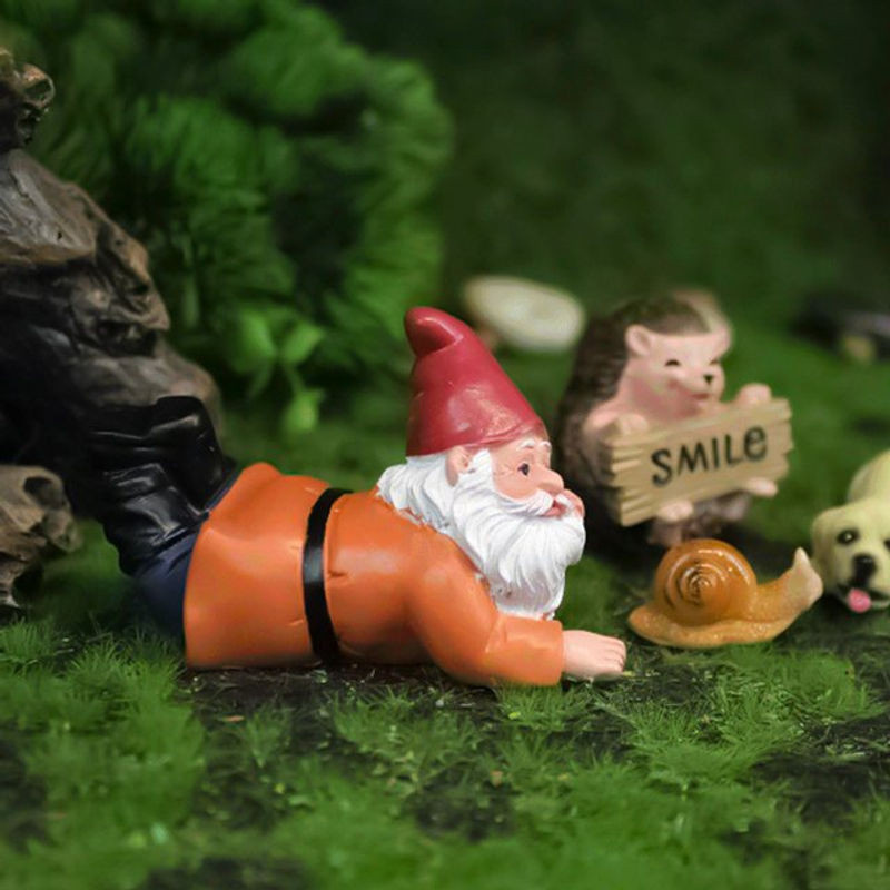 Mehrfarbige Gartenzwerg-Figur aus Kunstharz von ACRDDK als dekoratives Ornament für dein Zuhause - Bild 1
