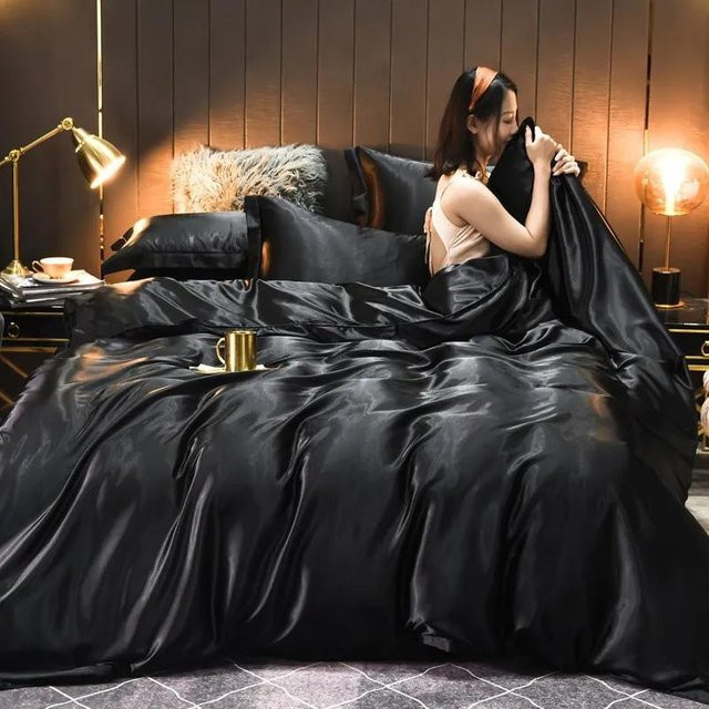 Bin Chi Textiles Luxuriöses Seidenbettwäsche-Set aus 100% Seide in Schwarz mit Bettdecken, Kissenbezügen und Bettlaken - Bild 1
