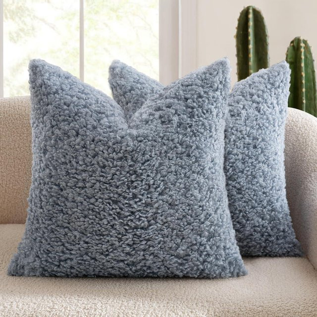 2er-Pack Teddy-Kunstfell-Kissenbezüge in Blau, quadratische Plüsch-Dekokissen für Sofa und Bett im Boho-Stil, B/T/H: 55 x 55 x 55 cm - Bild 1