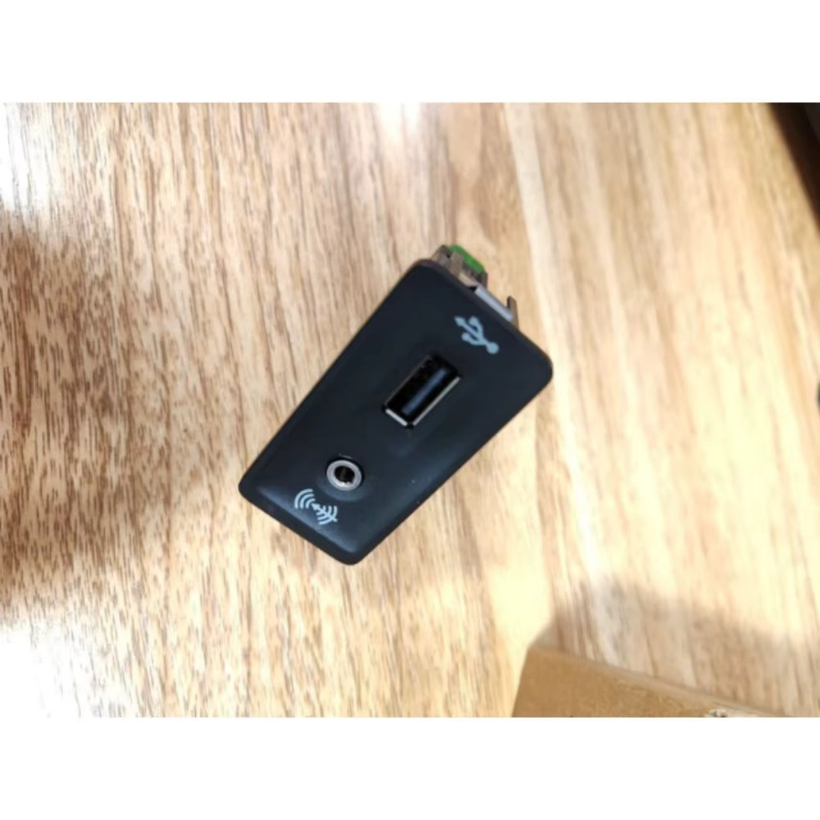 USB-C AMI Installationsstecker für VW Golf MK7, Golf 7, Passat B8 und Polo mit CarPlay Media MIB2 PRO, Schwarz, 5G0 035 222 E - Bild 4