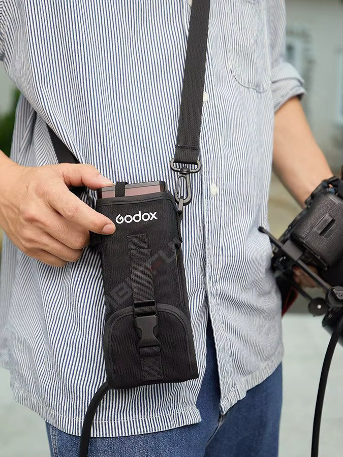 Godox CB-57 Schultergurt in Schwarz für die Outdoor-Blitze AD200 und AD200pro - Bild 1