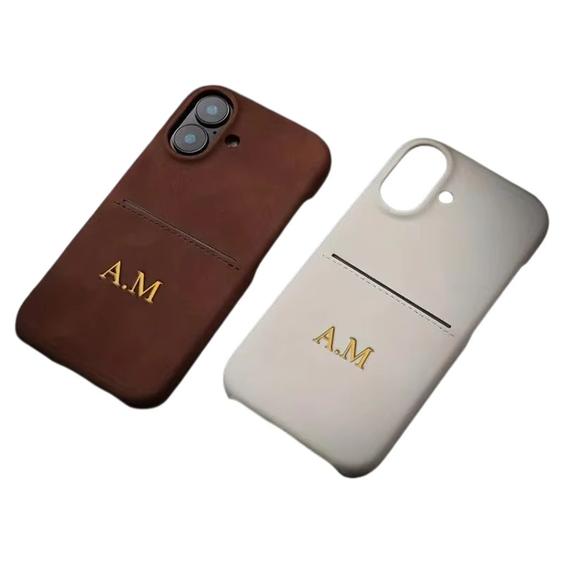Personalisierte Handyhülle mit Kartenhalter und individuellen Initialen von YLUOYI in Braun für iPhone Modelle - Bild 2