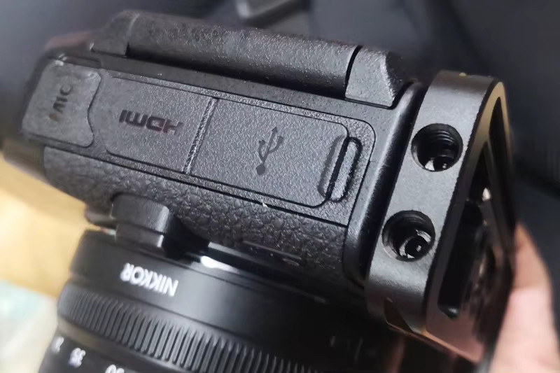 Nikon Schnellwechselplatte in Schwarz für Z50 und Z30 Kamera Handgriff Halterung - Bild 3