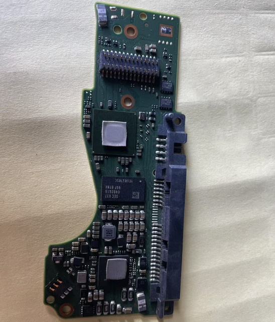 Seagate HDD PCB Logic Board REV B3704 in Grün - Bild 1