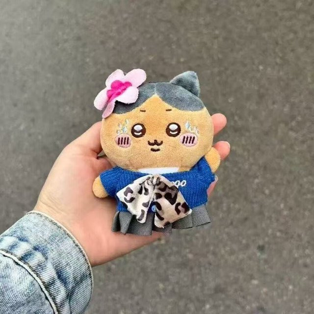 Bandai Usagi Hachiware Cartoon-Plüschfigur, schwarze Uniform, Plüsch / Textil - Bild 1