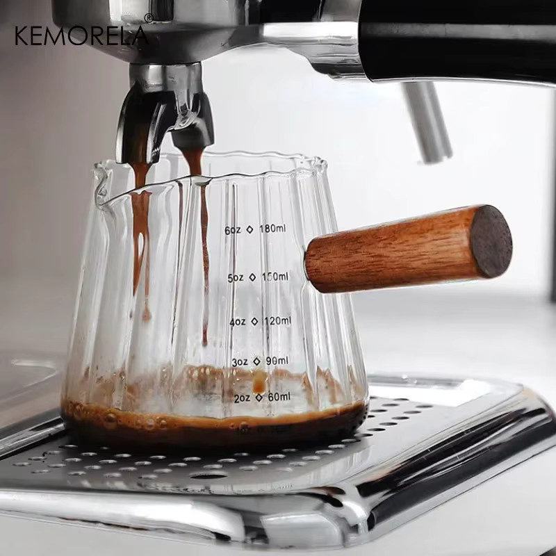KEMORELA Glaskaffee Milchbecher mit Holzgriff, vertikaler Messbecher in transparent, 180 ml - Bild 2