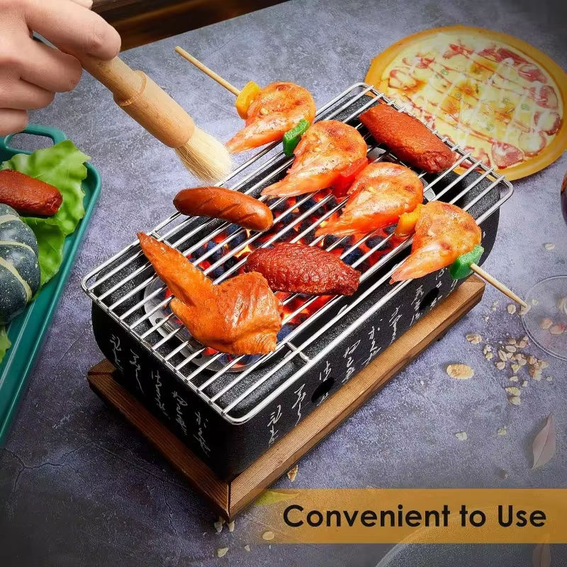 Japanischer Tragbarer Kohlegrill aus Aluminium in Silber mit Holzbasis und Grillwerkzeug - Bild 3