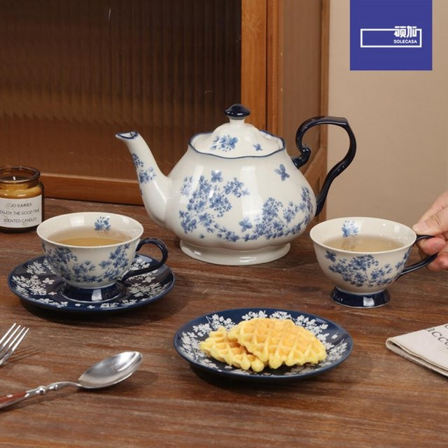 SHUNXIANG Keramik-Teeservice aus blau-weißem Porzellan mit Teekanne und Tassen im floralen Design - Bild 1