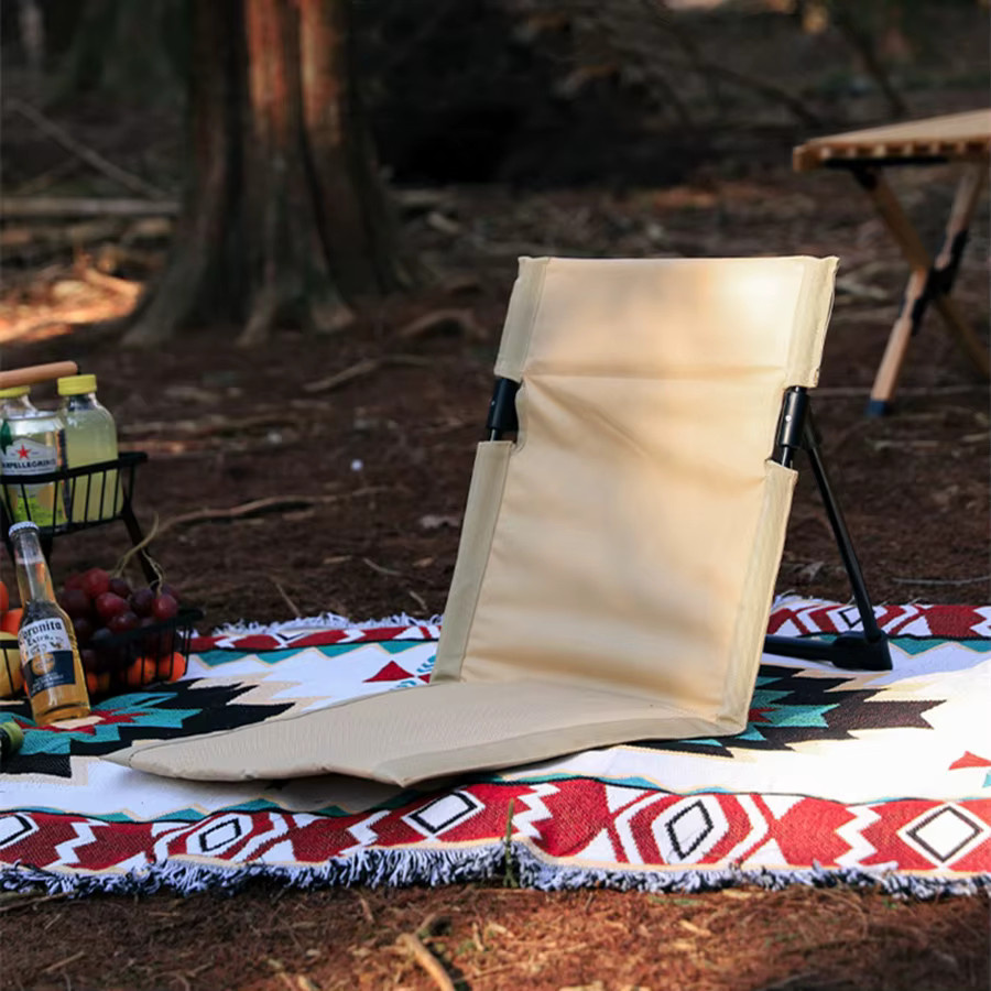 Faltbarer Outdoor Liegestuhl mit verstellbarer Kopfstütze und wetterfestem Kissen in Schwarz und Beige - Bild 3