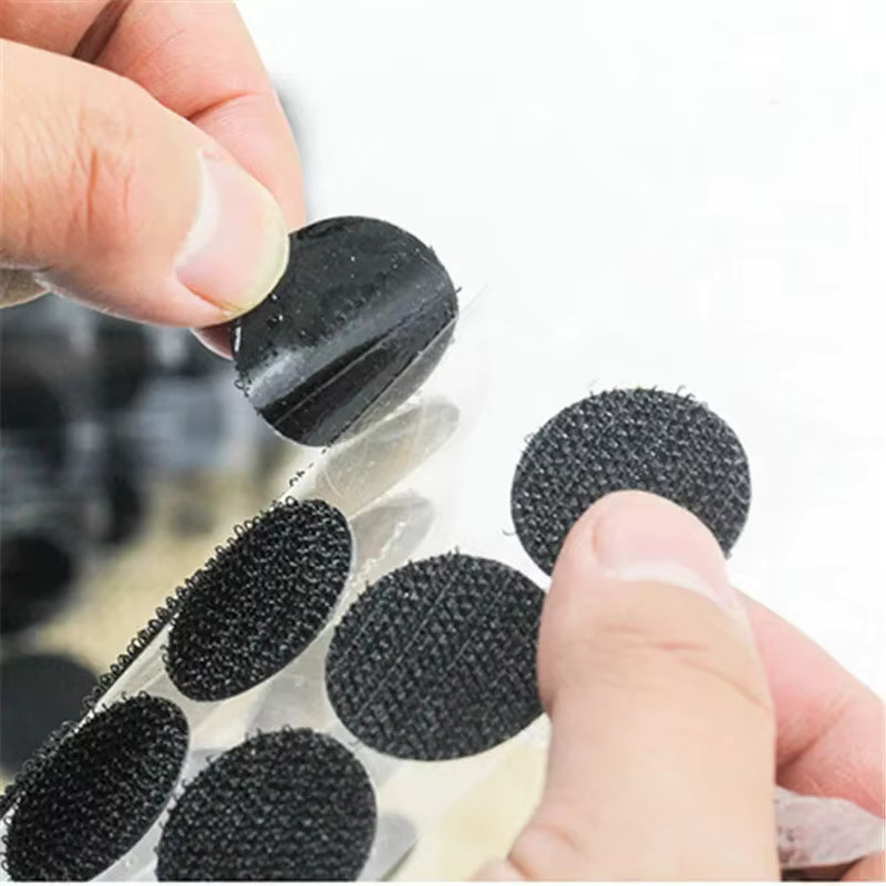 99 Paar selbstklebendes Klettverschlussband in Schwarz und Weiß, runde Klettpunkte mit starkem Kleber für Babys, Durchmesser: 10 mm - Bild 2