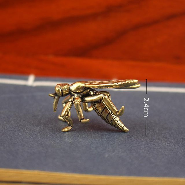 JETTING Moskito-Statue aus massivem Messing in Gold als Vintage-Insektenskulptur für Tisch und Schreibtisch - Bild 1