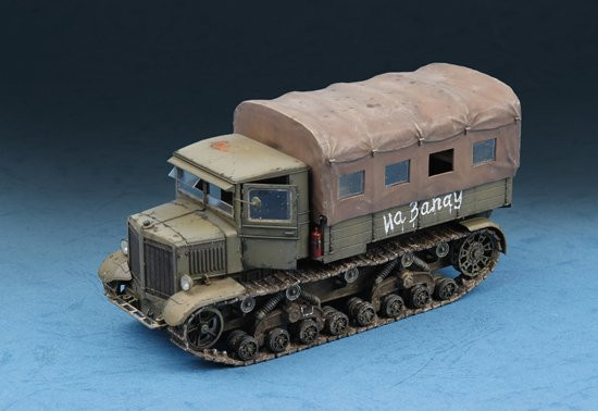 Trumpeter Soviet Voroshilovets Tractor, 1:72, Fahrzeuge, Braun - Bild 1