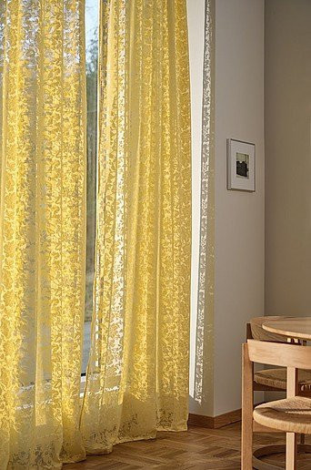 Jotex FAYE Tüllvorhang im 2er-Pack, Gelb, Floral, Semi-transparent, Polyester, Breite: 135,0 cm, Tiefe: 2,0 cm - Bild 1