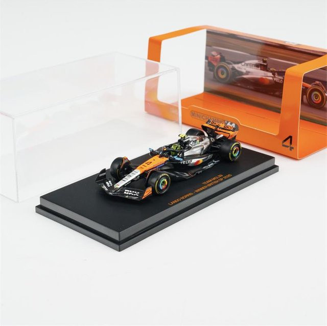 Minichamps W16E G.Russell Kimi Mcl39 Norris Piastri Williams Fw16 Senna, Diecast Modellauto, 1:64 - Bild 1