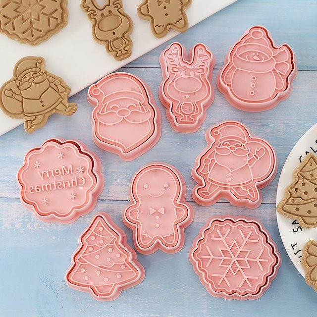 NATAWA Ausstechformen Set für Weihnachten mit Weihnachtsmann-Motiv, 8 Stück aus Kunststoff, Weiß und Pink - Bild 1