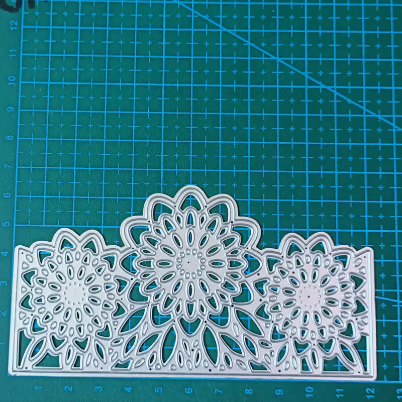 Metall Stanzschablone in Blumenform für Scrapbooking und Bastelarbeiten - Bild 2