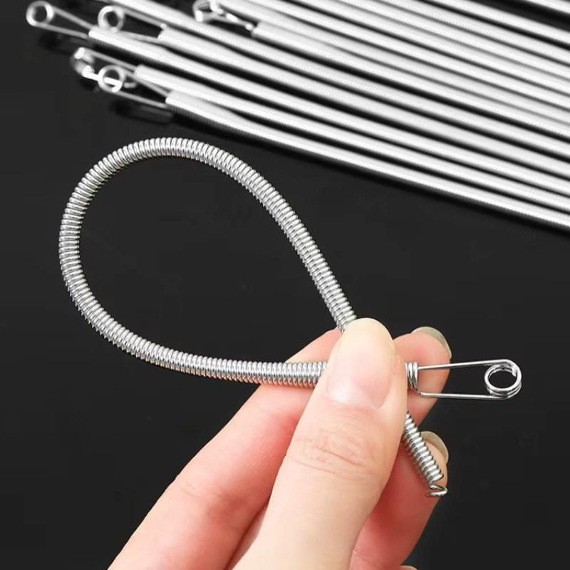 Flexibles Einfädelwerkzeug aus Metall in Silber für Nadeln und Kordeln - Bild 2