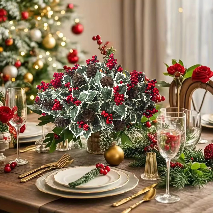 Lushliage Künstliche Weihnachts-Stechpalme mit roten Beeren und Tannenzapfen in Rot und Grün aus Kunststoff - Bild 3
