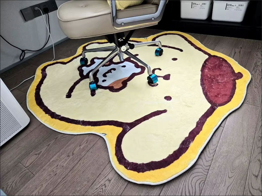Potdemiel Pompompurin Plüschteppich Gelb mit Kawaii Anime Motiv für Schlafzimmer und Kinderzimmer - Bild 4