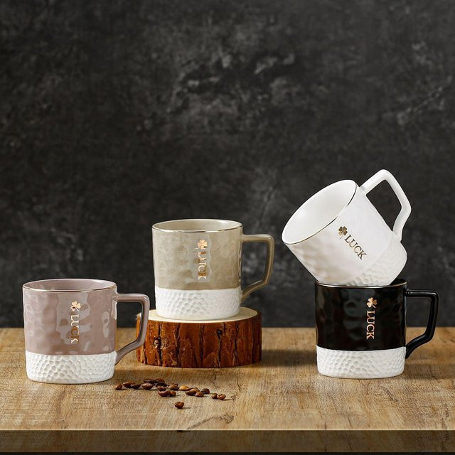 Personalisierte Keramiktasse mit Goldmuster Französisches Mädchen von Yiran Furniture, Farbe: Weiß/Gold, Volumen: 380 ml - Bild 1