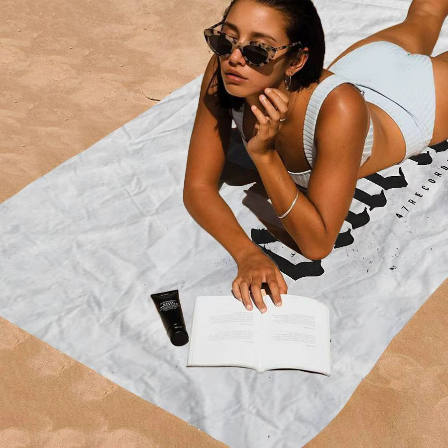 Singer O-Omerta 47 R-Records Mikrofaser-Strandtuch in Weiß, super saugfähiges und schnell trocknendes Pool-Handtuch für Damen und Herren - Bild 2