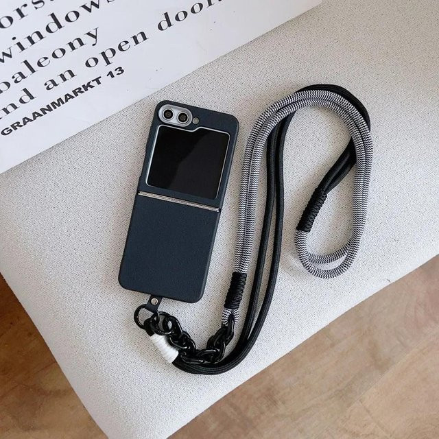 Schlichte Crossbody-Handyhülle aus Leder mit Lanyard für Samsung Galaxy Z Flip 6 5 4 3 5G in Schwarz - Bild 1