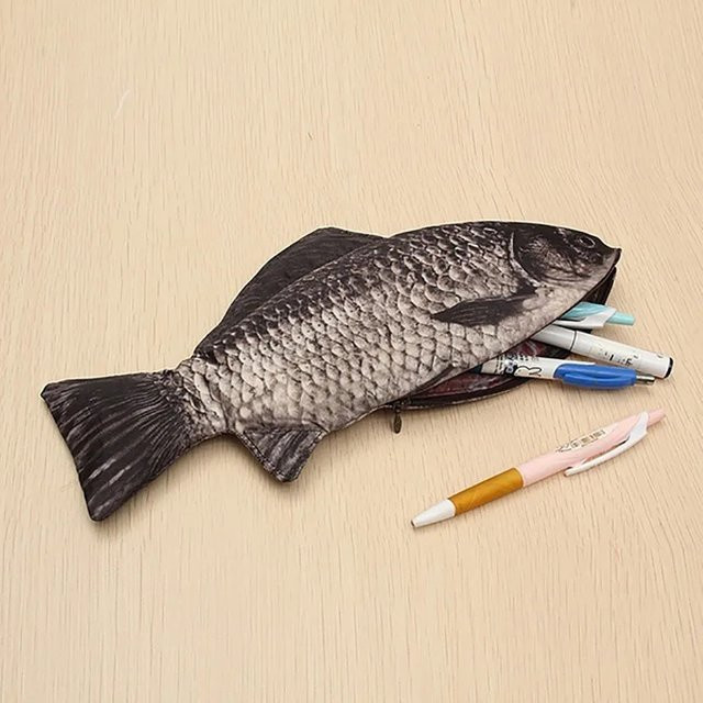 Niedriges Federmäppchen mit Fisch-Design in Gelb und Multicolour, großes Fassungsvermögen, flaches Textil-Etui mit Reißverschluss - Bild 1