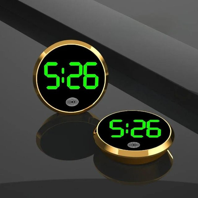 YJMP Auto Parts LED Mini Digitaluhr für Auto und Motorrad, wasserdichte elektronische Quarzuhr, 45mm, Schwarz, Silber, Gold - Bild 1